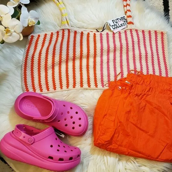 🆕️ 💕Croc's Women's Pink Classic Crush Platform Clog Slip On sz 10 NWT
