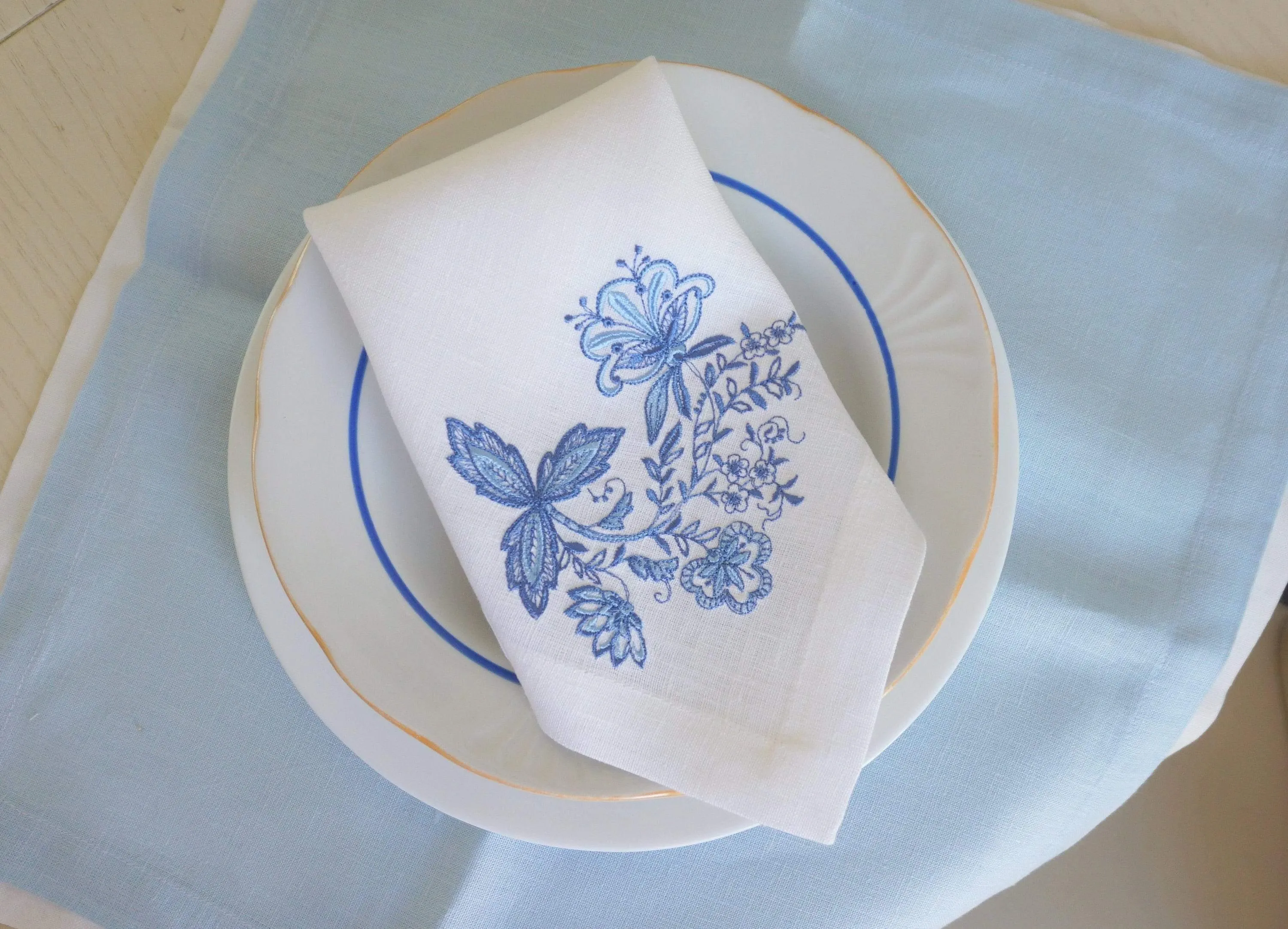 #091 | Floral monogram | Linen napkins