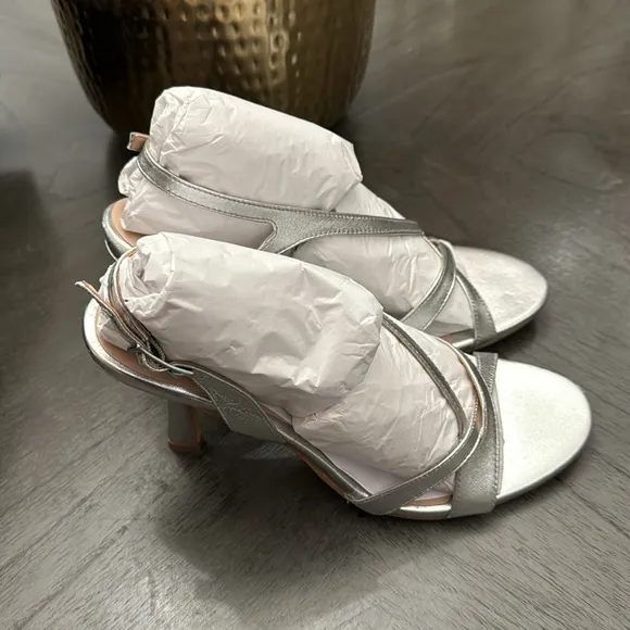 27 EDIT NATURALIZER Vanity Dress Sandal In Silver