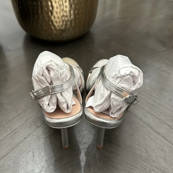 27 EDIT NATURALIZER Vanity Dress Sandal In Silver