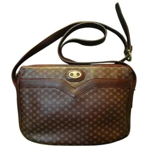 80's vintage Celine shoulder purse in bordeaux, burgundy leather with iconic blaison macadam print all over. riri zipper.