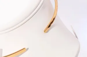 Alchemia Open Round Neckwire