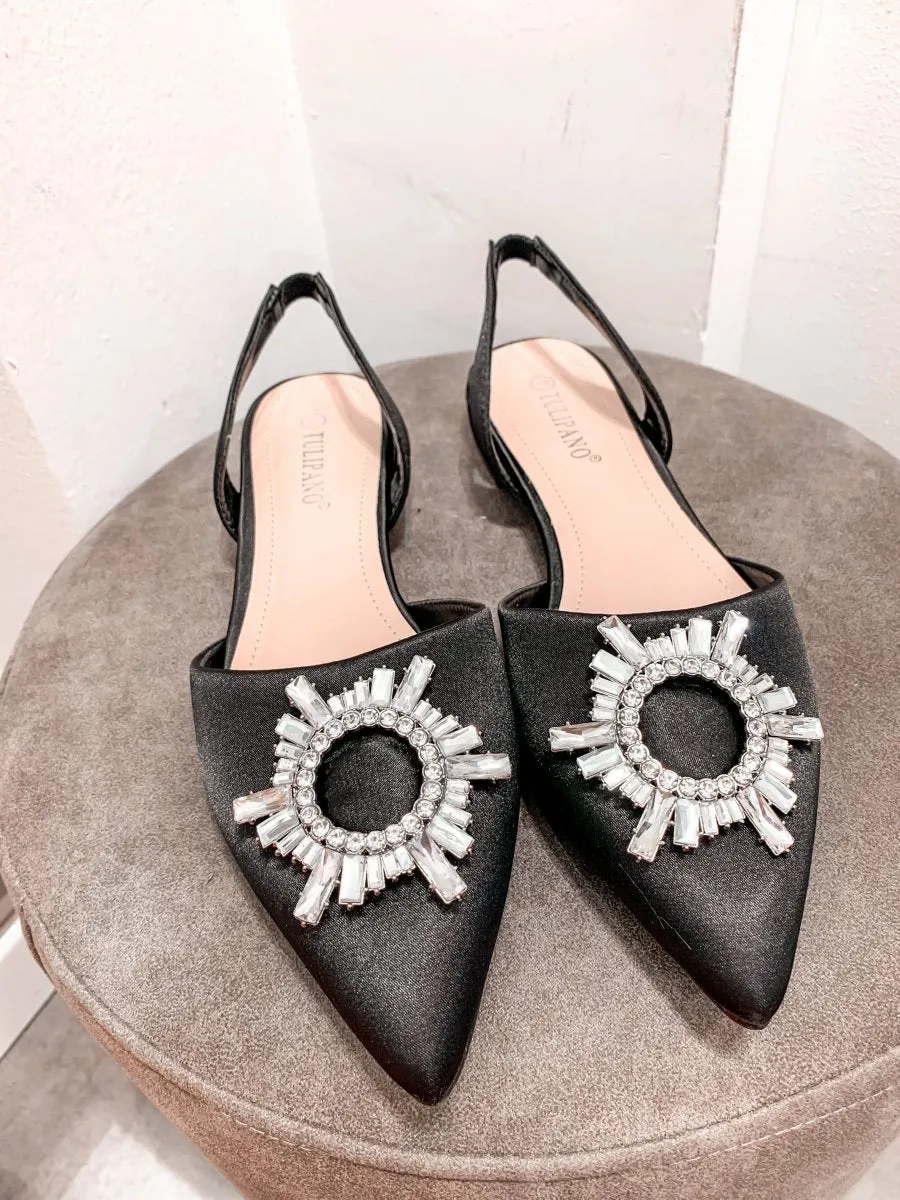 Ballerine slingback nere in raso con dettaglio gioiello