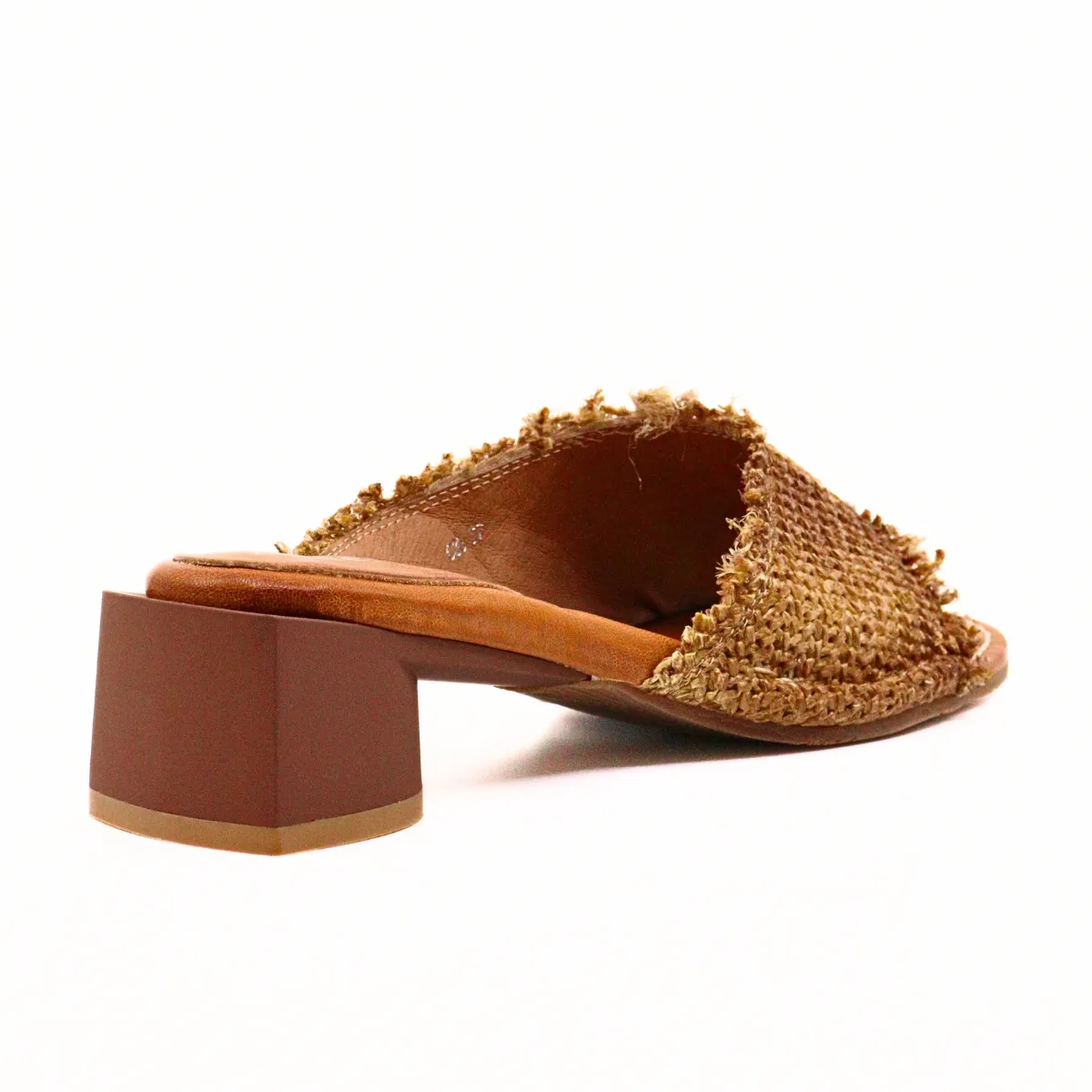 Clover Taupe Rafia