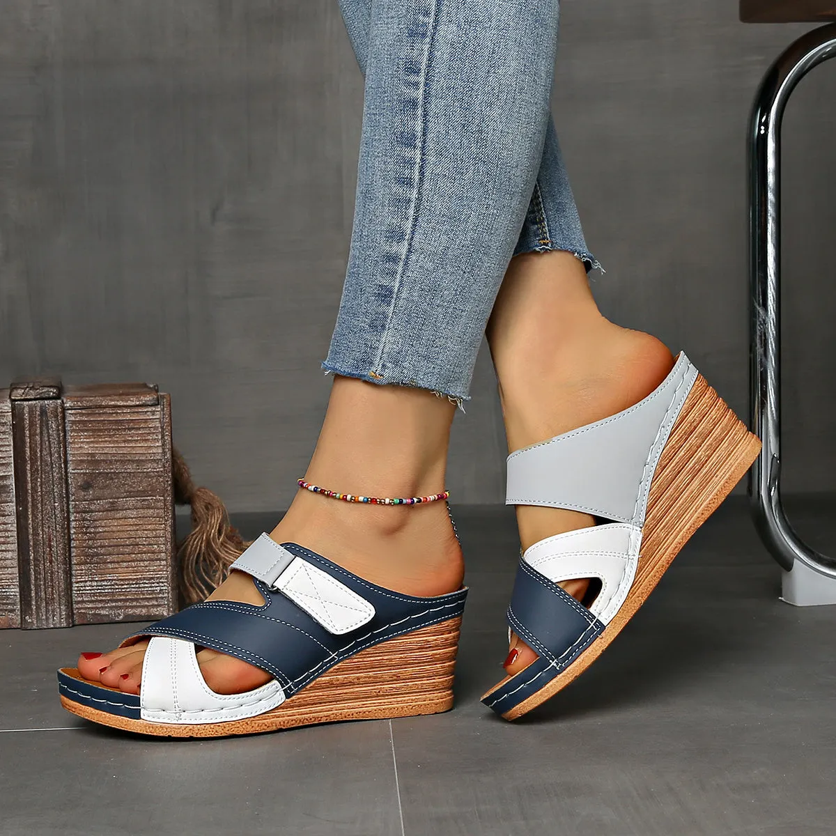 [Comfortable Sandals] Comfortable Women's Two-Tone Wedge Sandals | Adjustable Straps, Open Toe, Platform Heel, White & Black, Cross Design, Casual Footwear