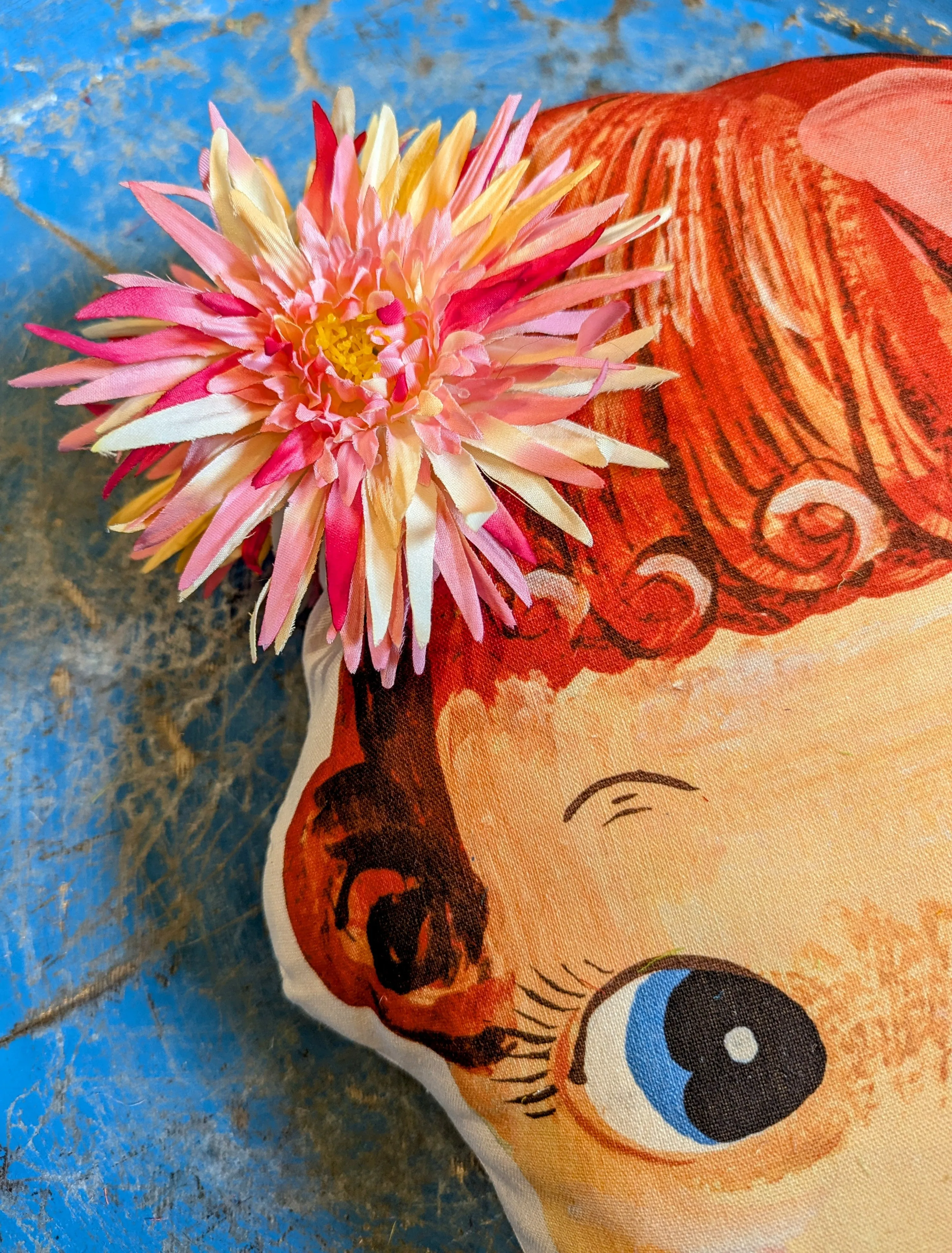 Double claw clip hair flowers - dahlia