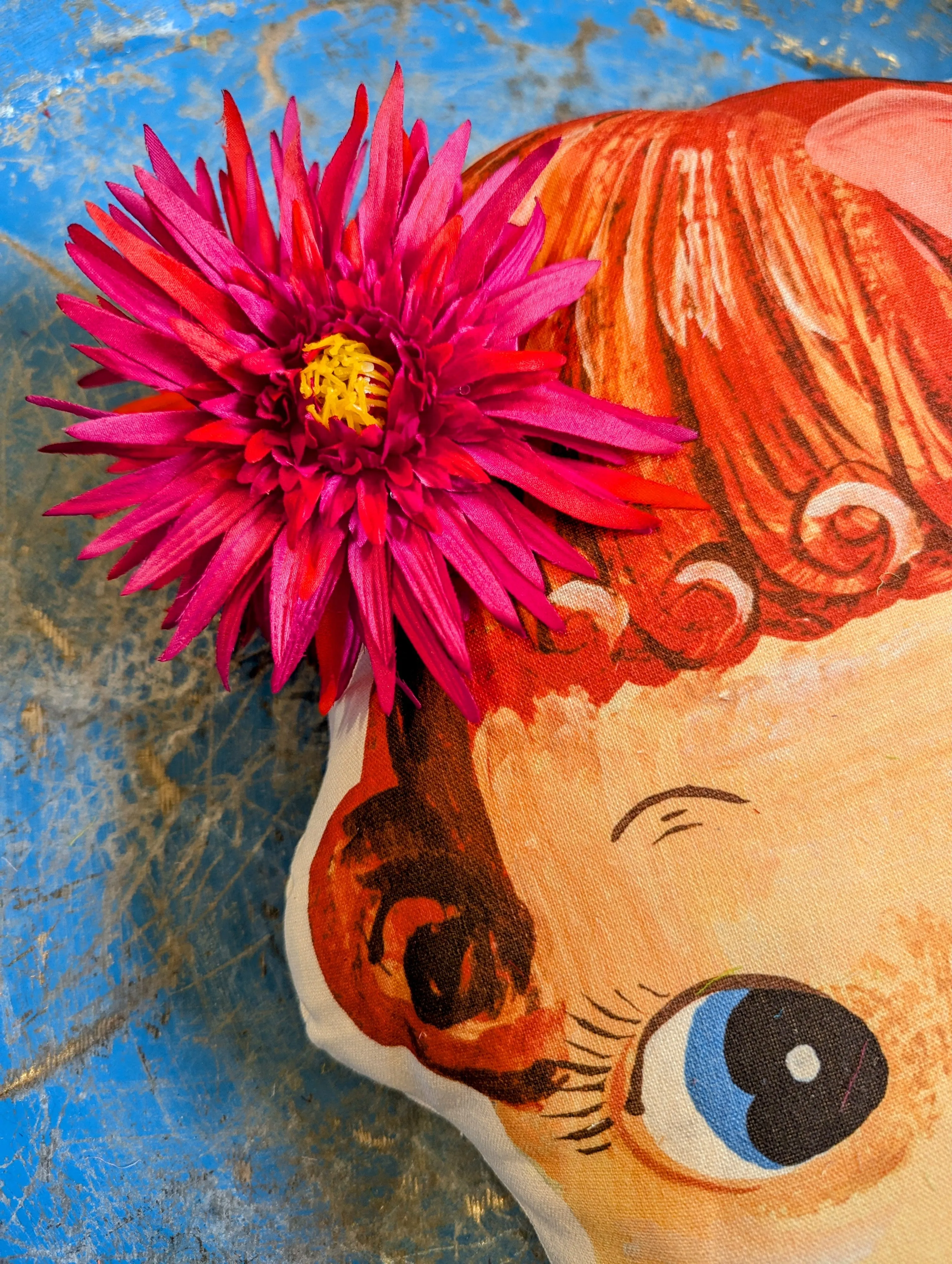 Double claw clip hair flowers - dahlia