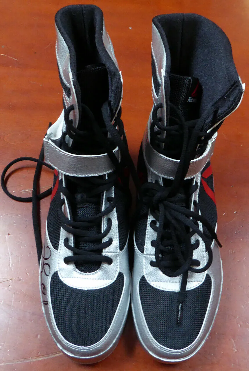 FLOYD MAYWEATHER JR. AUTOGRAPHED REEBOK SILVER BOXING SHOES BECKETT BAS 121801