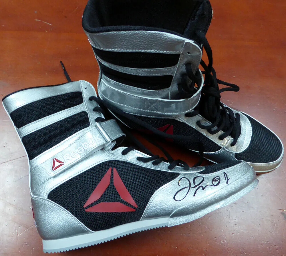 FLOYD MAYWEATHER JR. AUTOGRAPHED REEBOK SILVER BOXING SHOES BECKETT BAS 121801