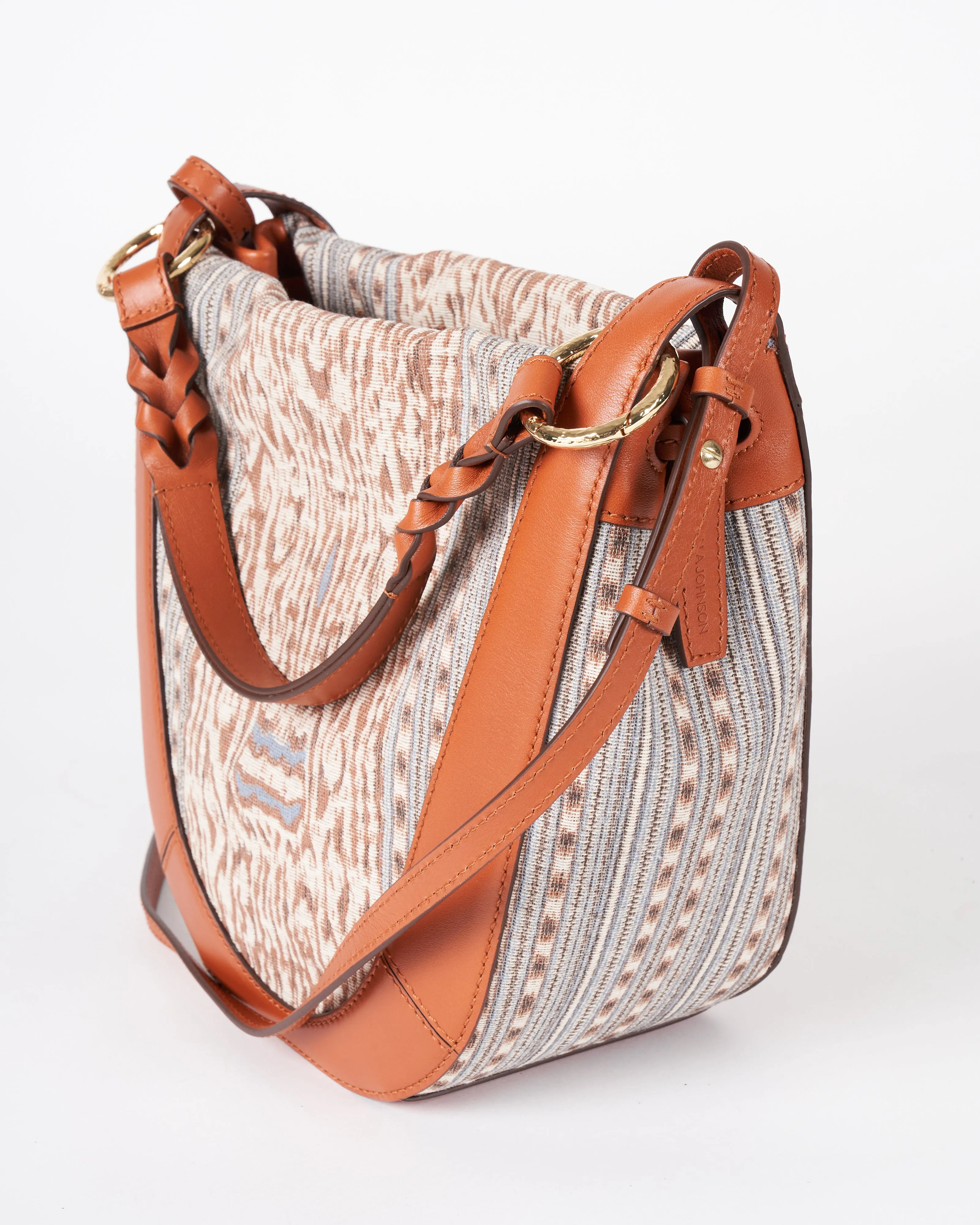 hilma bucket - adobe adb