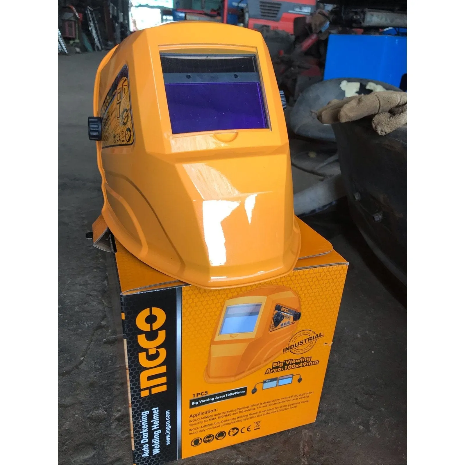 Ingco Auto Darkening Welding Mask with Adjustable Shade - AHM006