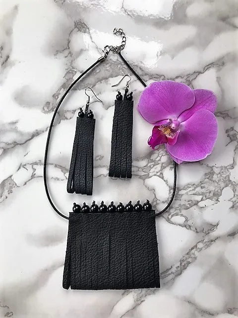 Margo necklace and earrings set