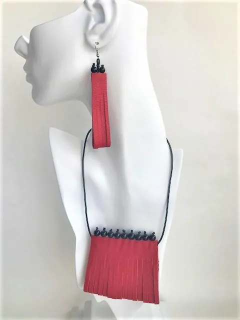 Margo necklace and earrings set