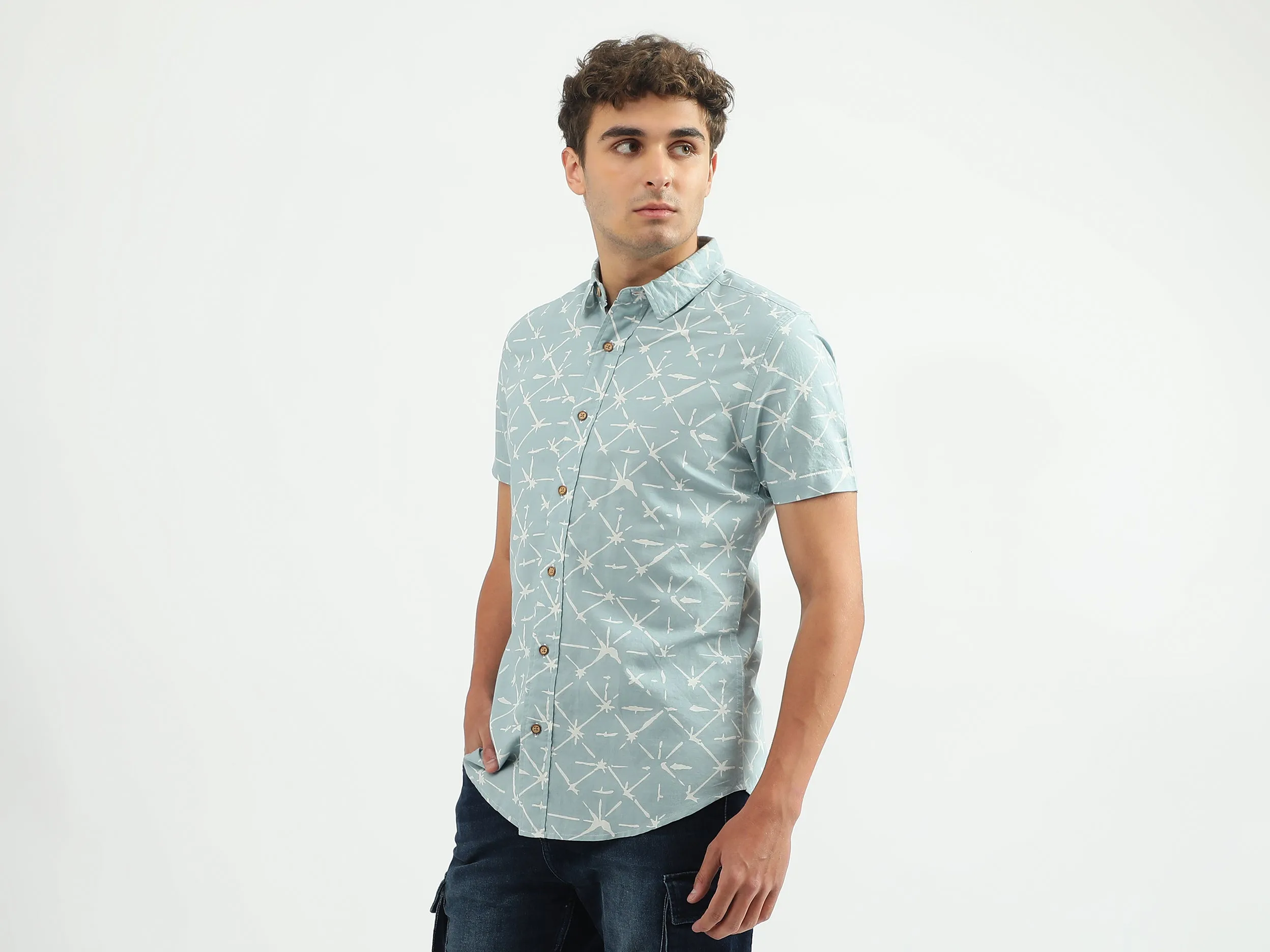 Men Printed Spread Collar Shirt
