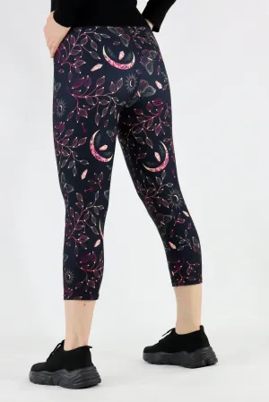 Mystical Fortunes - Casual Capri Leggings