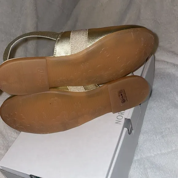 NWT Naturino Evry Slingback Mule