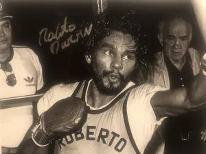 Roberto Duran Autographed Signed boxing 8x10 training photo