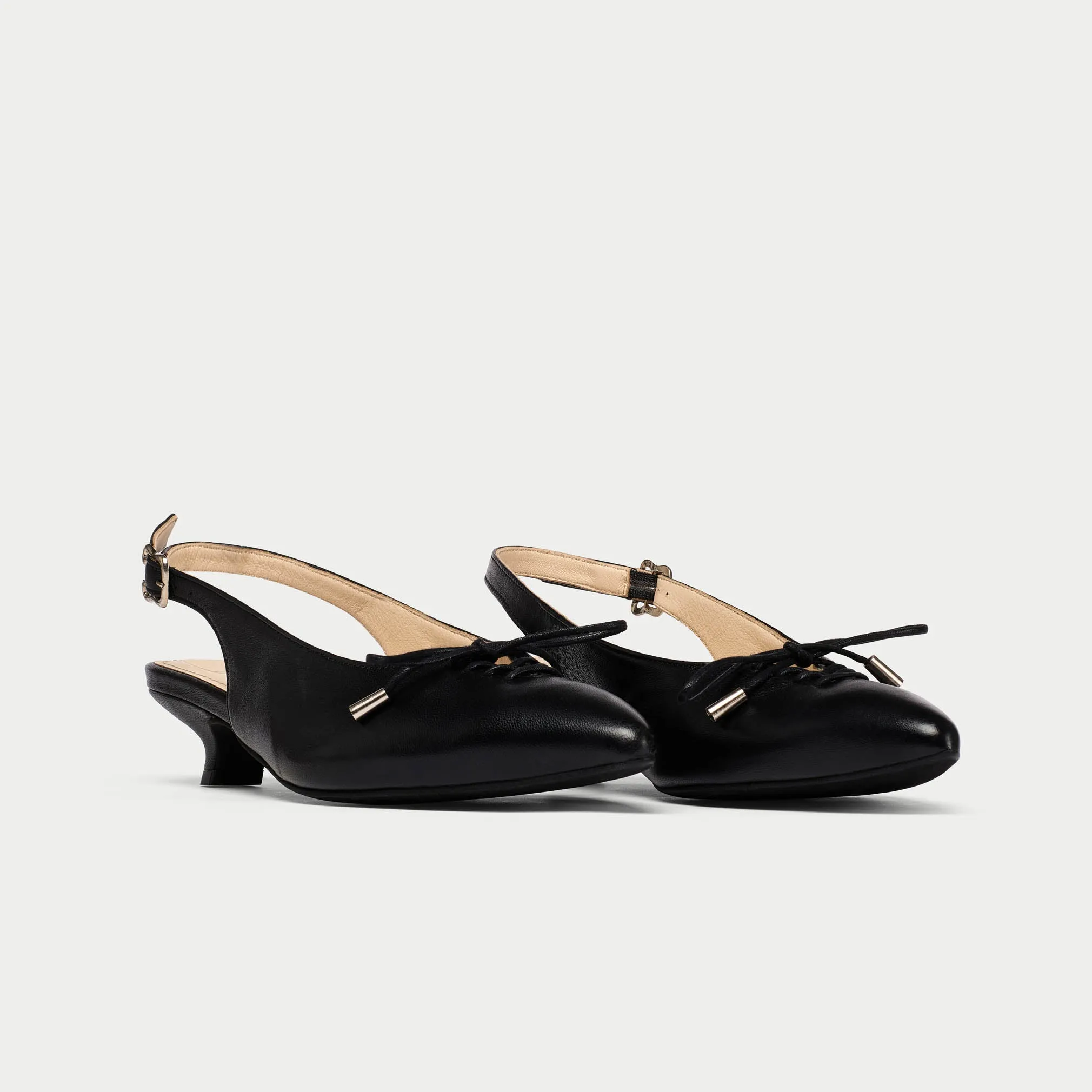 Trudie - Black Leather