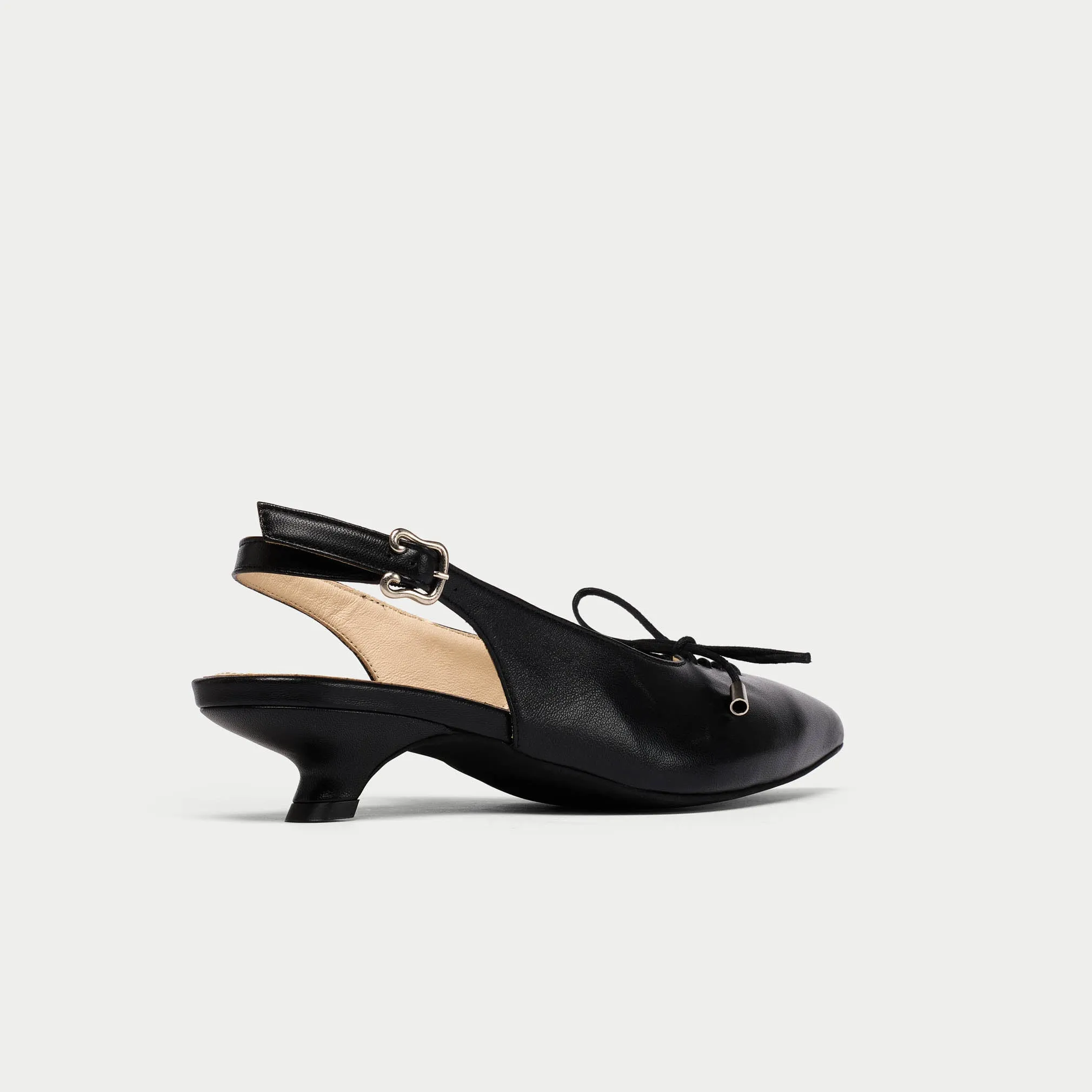 Trudie - Black Leather