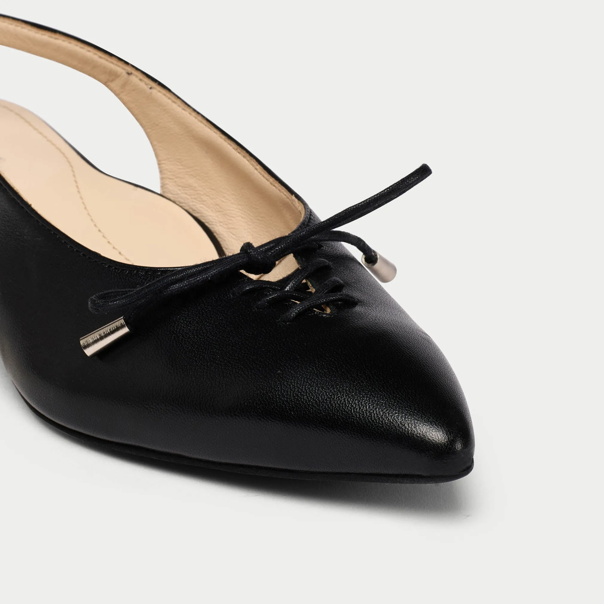 Trudie - Black Leather