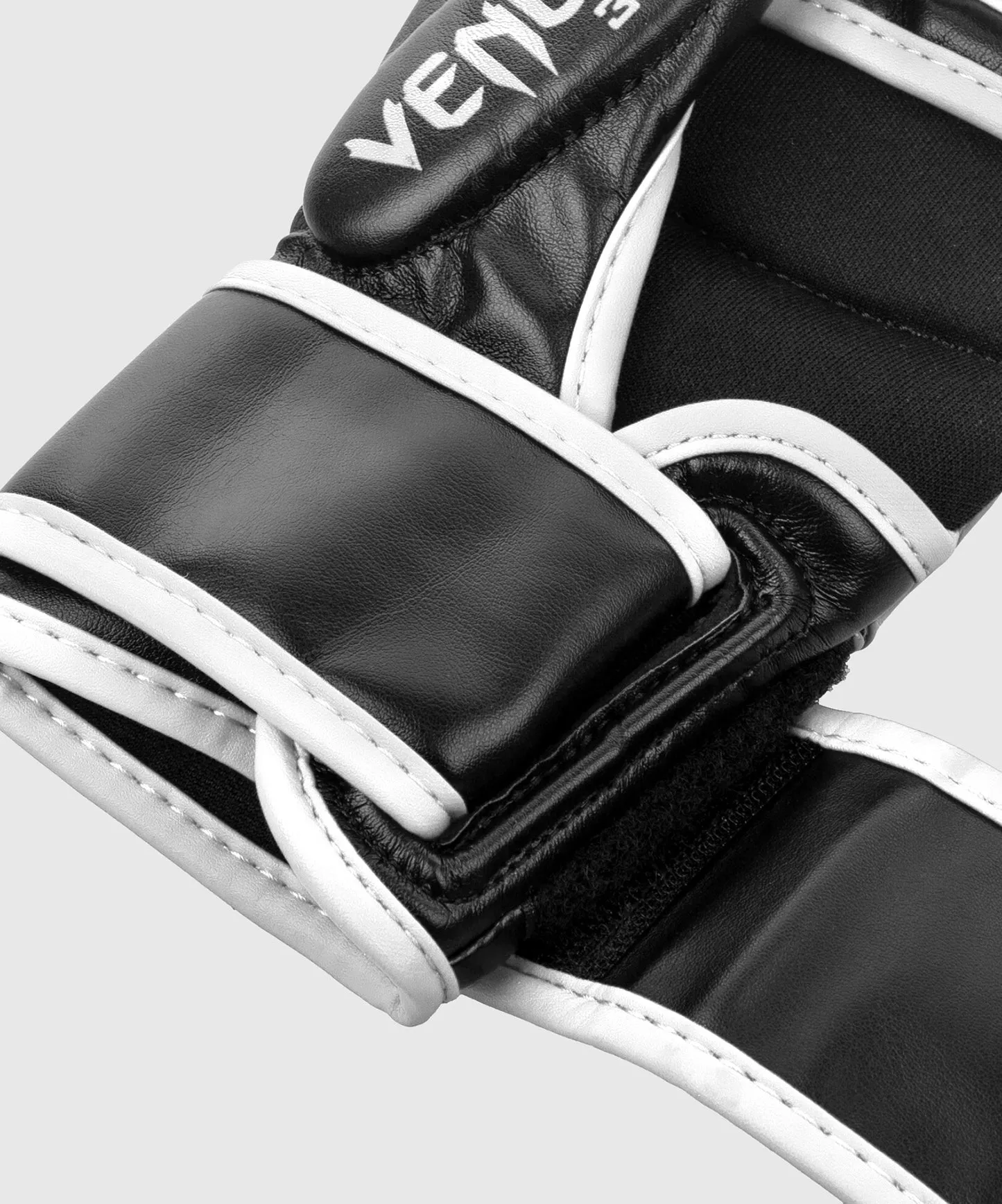 VENUM® CHALLENGER 3.0 SPARRING GLOVES