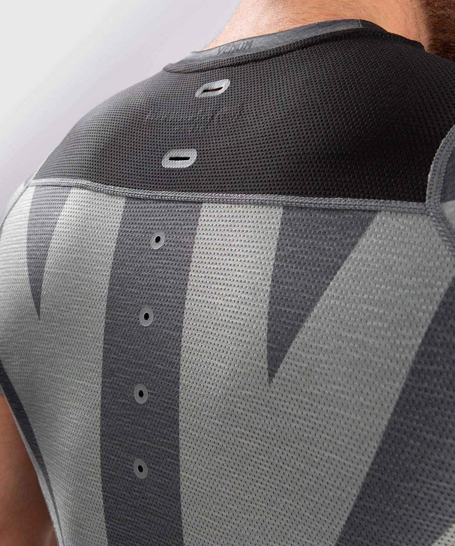 VENUM STONE RASHGUARD - SHORT SLEEVES