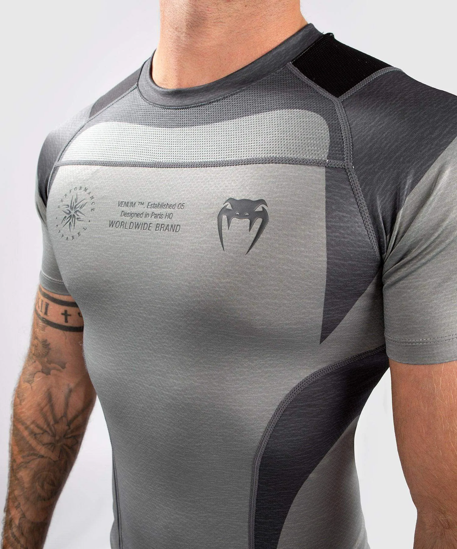 VENUM STONE RASHGUARD - SHORT SLEEVES