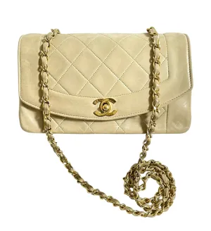Vintage CHANEL beige lambskin classic 2.55 flap chain shoulder bag, Diana bag with gold tone CC closure. Must have daily use purse. 050310ra