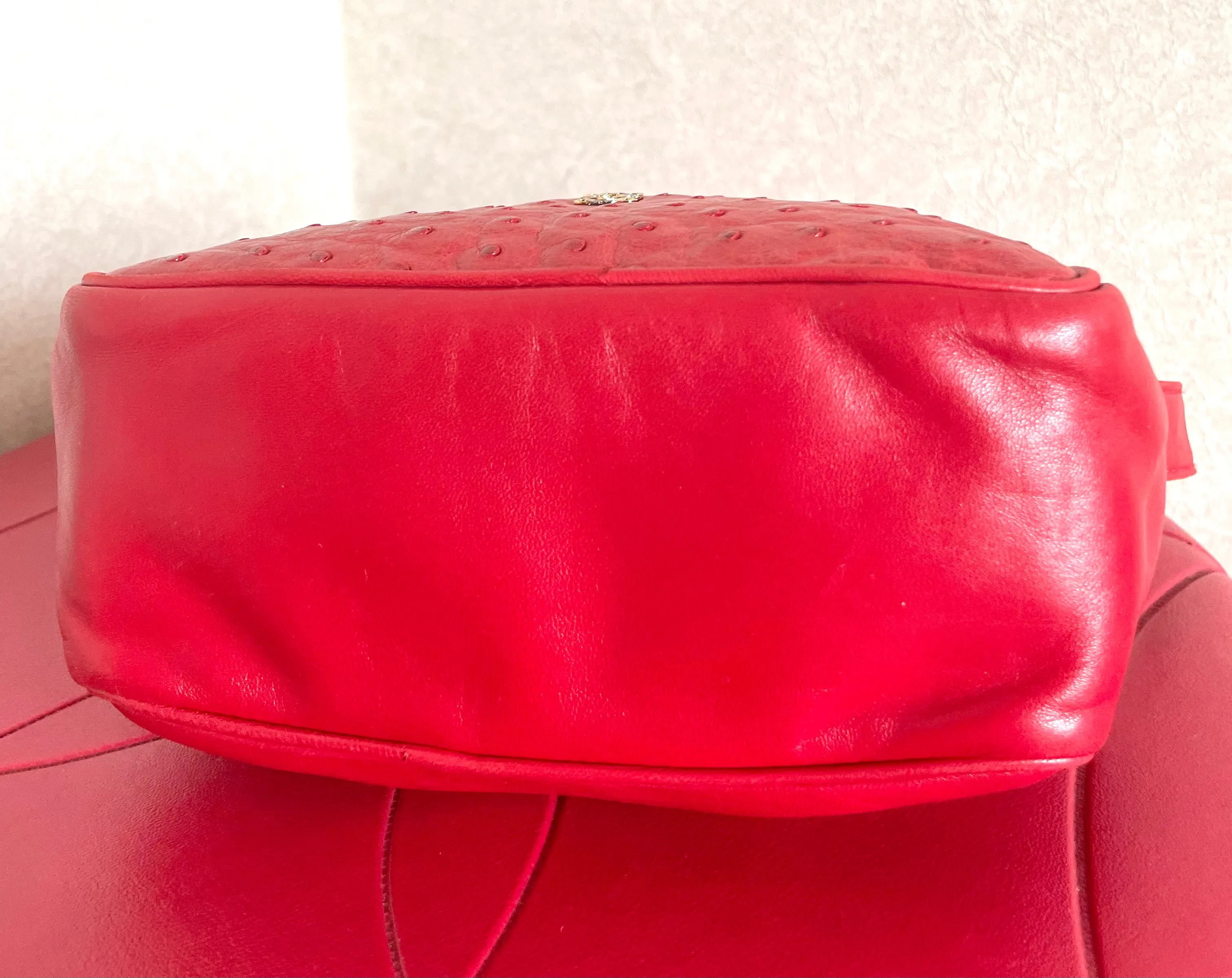 Vintage LOEWE red genuine ostrich and nappa leather bag style shoulder bag with metal logo motif. Rare masterpiece. 050531yc2