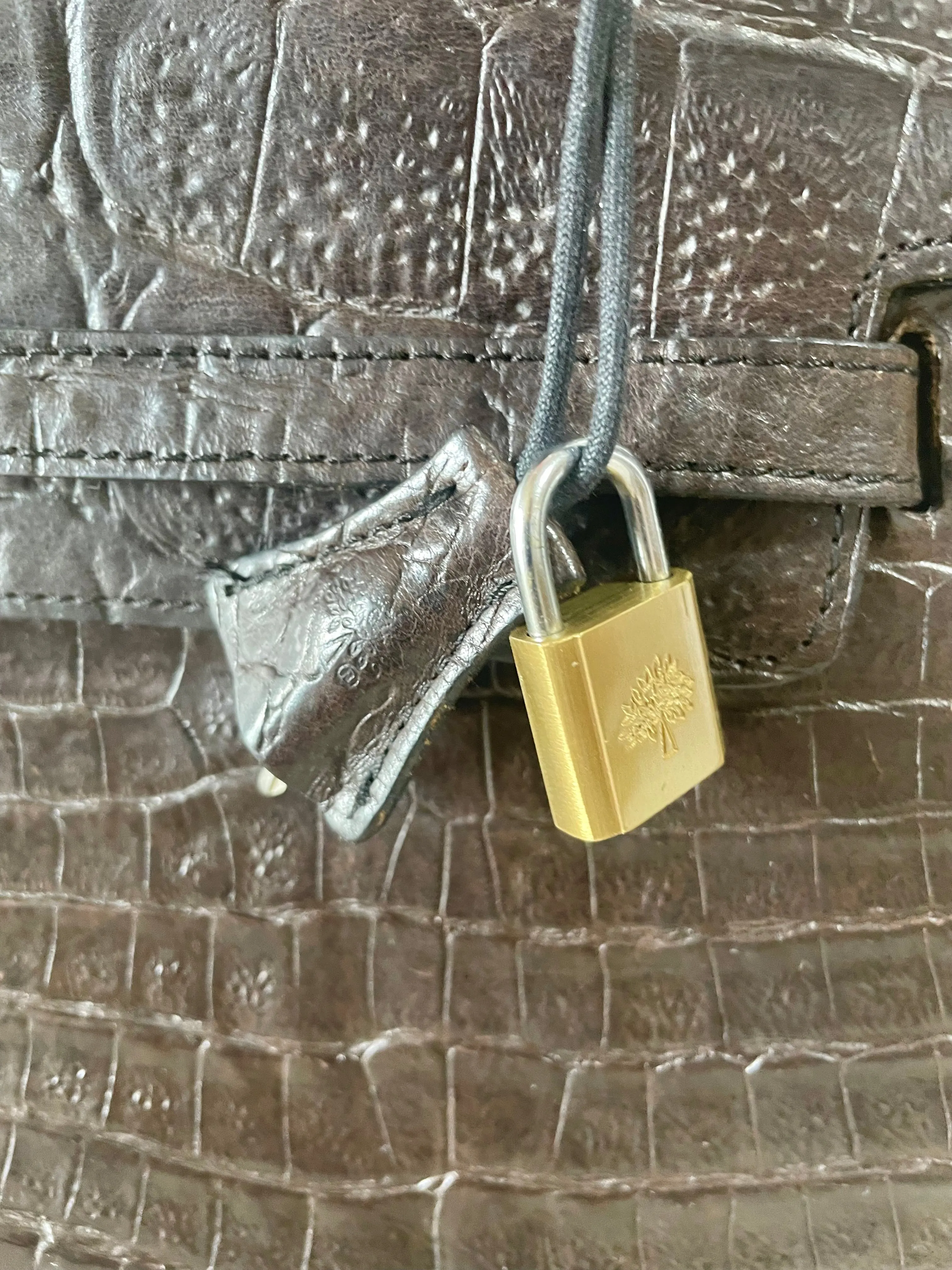 Vintage Mulberry darkbrown croc embossed leather Kelly bag with shoulder strap. Roger Saul era. Rare masterpiece. 070220yf