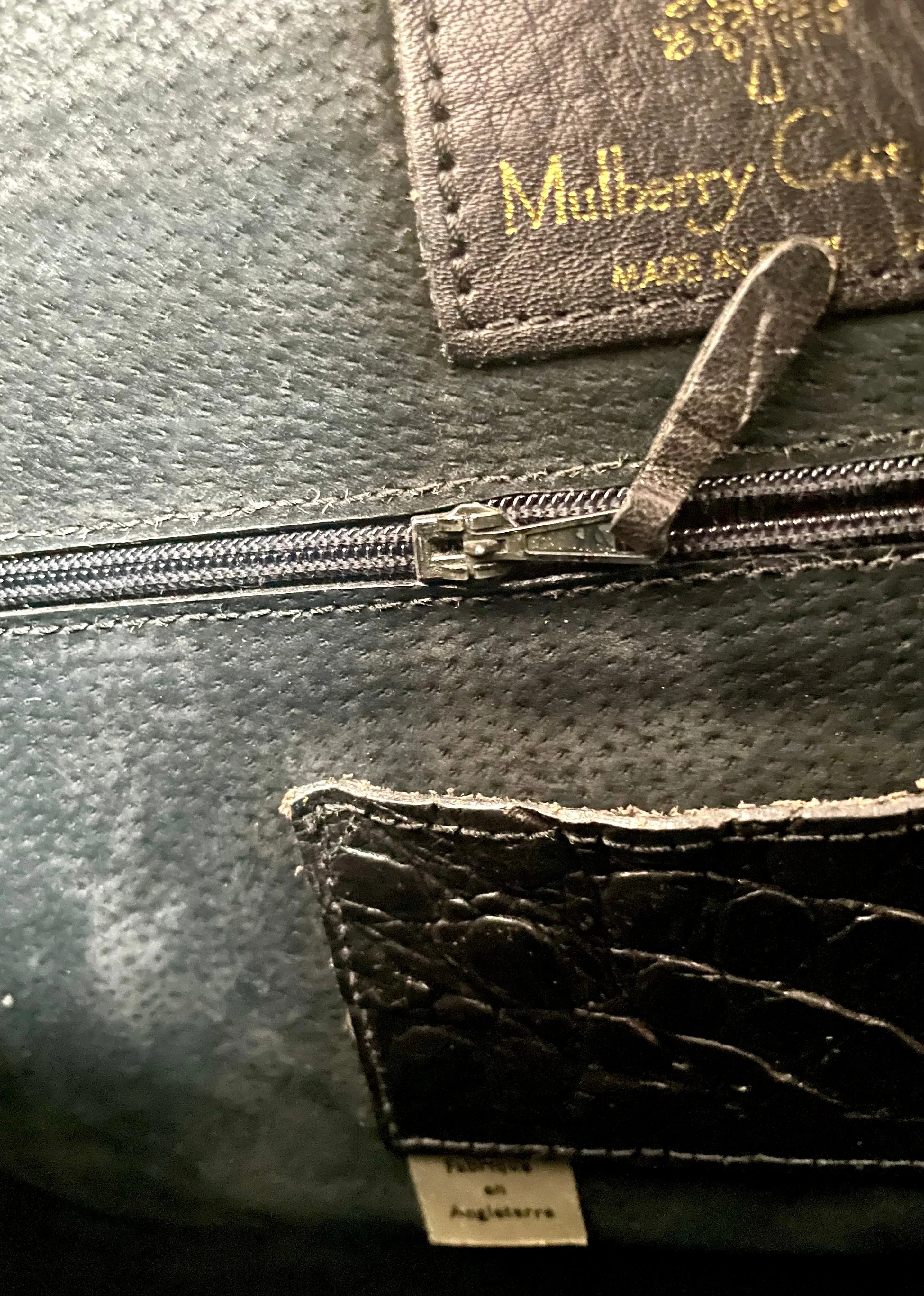 Vintage Mulberry darkbrown croc embossed leather Kelly bag with shoulder strap. Roger Saul era. Rare masterpiece. 070220yf