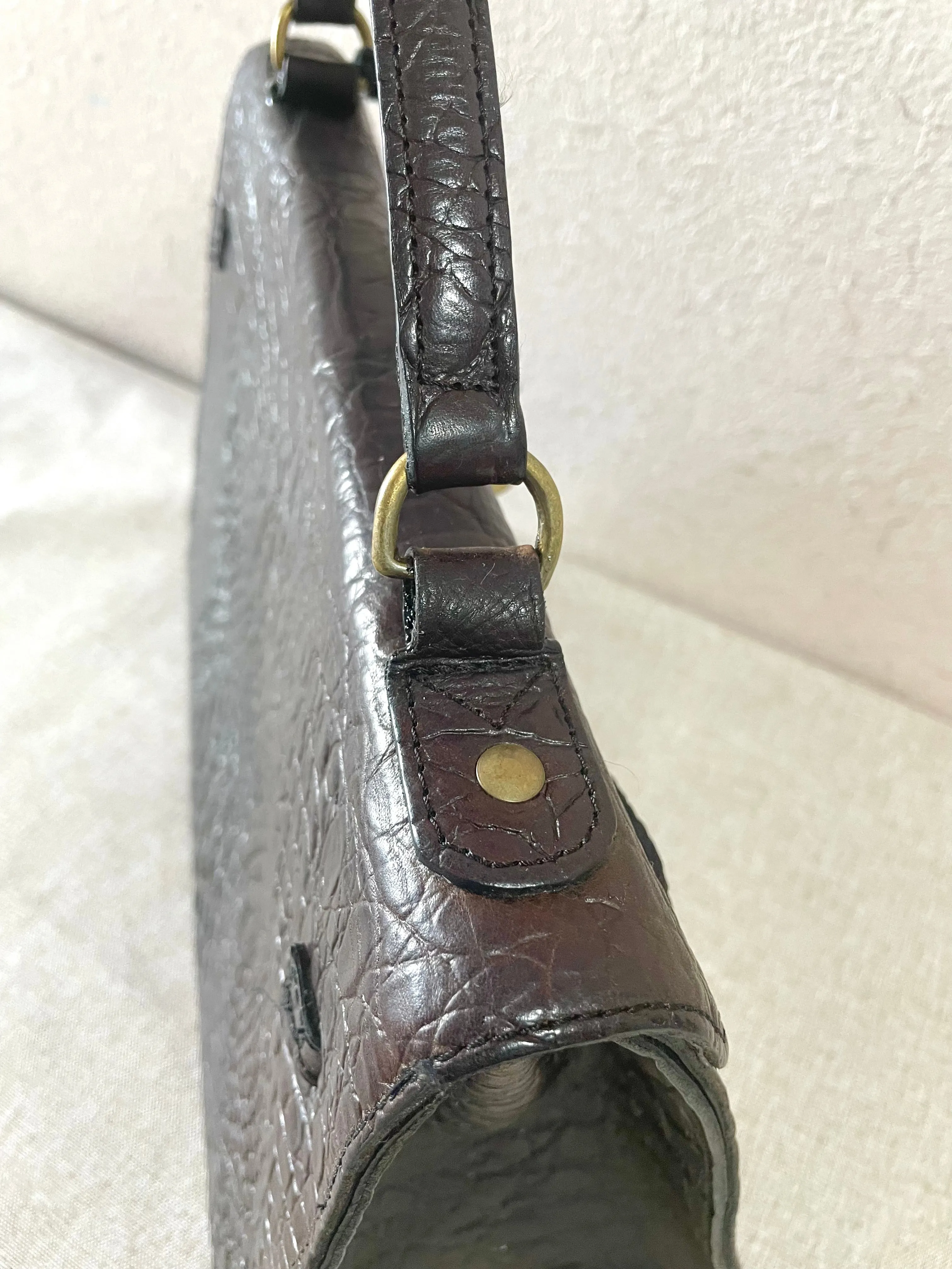 Vintage Mulberry darkbrown croc embossed leather Kelly bag with shoulder strap. Roger Saul era. Rare masterpiece. 070220yf