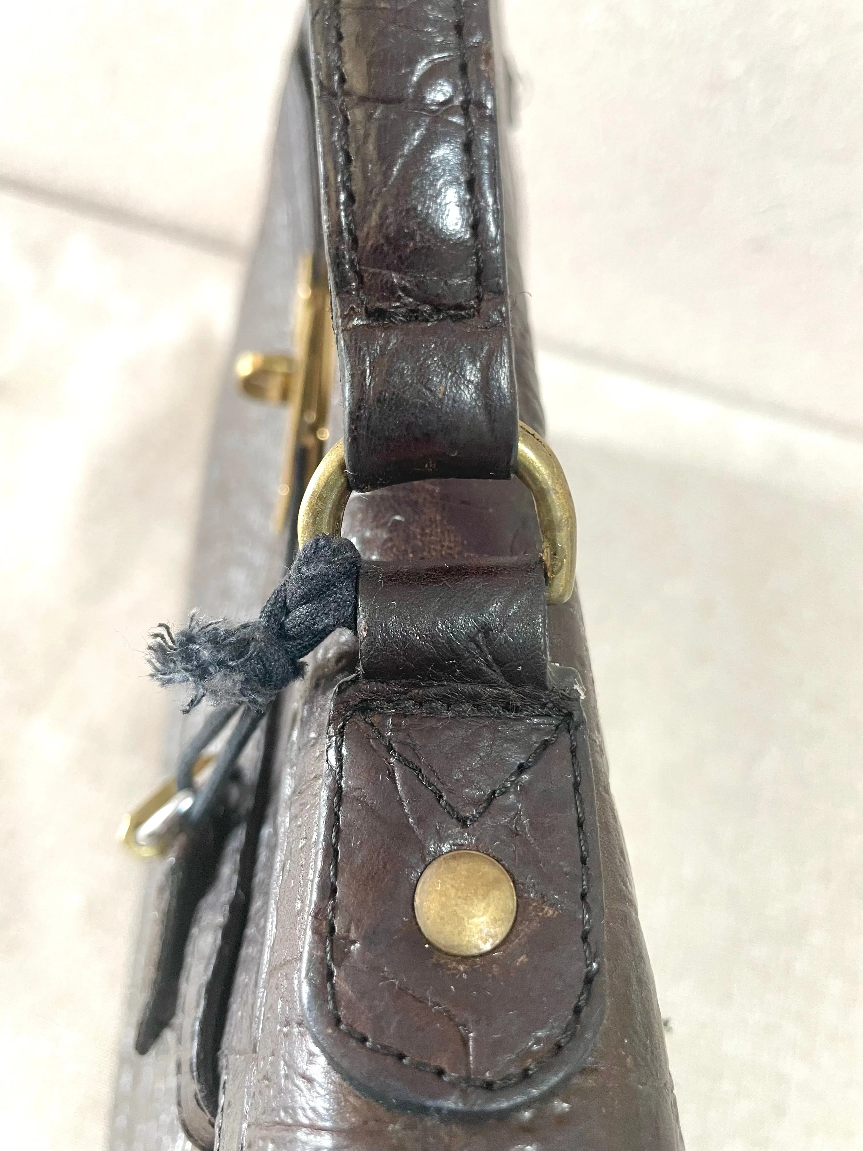 Vintage Mulberry darkbrown croc embossed leather Kelly bag with shoulder strap. Roger Saul era. Rare masterpiece. 070220yf