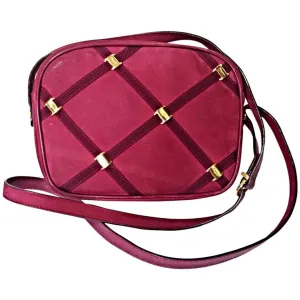 Vintage Salvatore Ferragamo vara collection wine, purple suede leather shoulder bag with golden bow charm. 050816f5