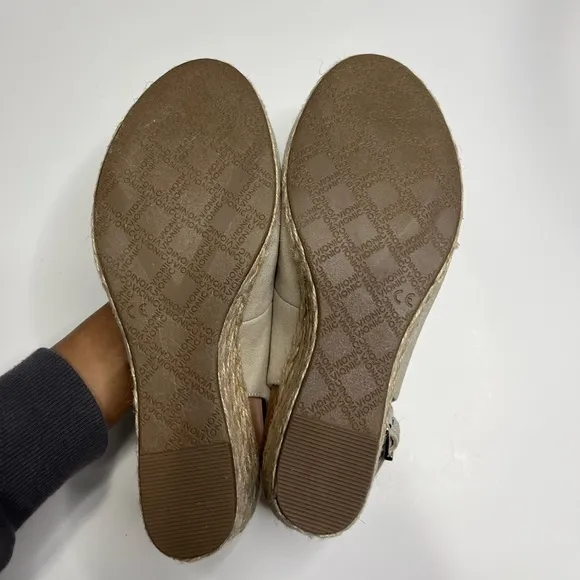 Vionic Coralina Slingback Canvas Oat Natural Wedge Heel Espadrille 8